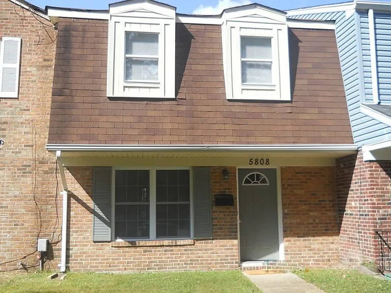 5808 W Hastings Ct — Photo 1