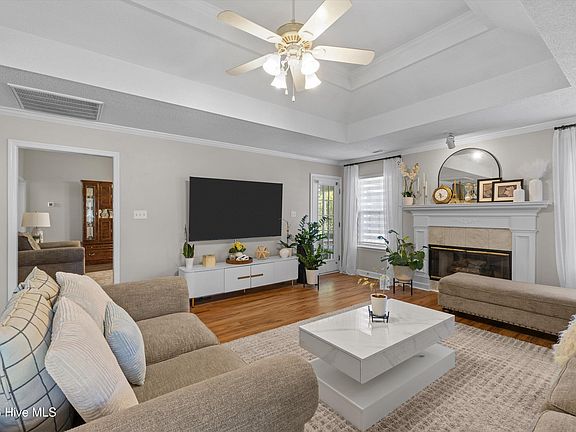 3rd image of 5105 Windmill Place