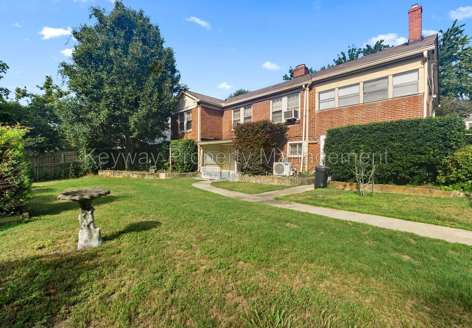 2 bed, 1.0 bath, 1000 sqft, $1,000 — Photo 2