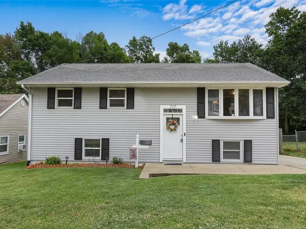 717 S Dayton St, Knoxville, IA 50138