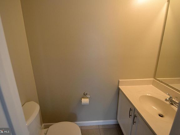 3rd image of 137 Gentlebrook Rd