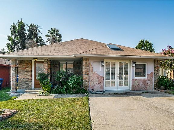 2nd image of 2142 Cordoba Dr