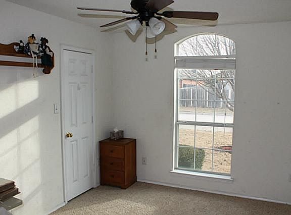 5th image of 3928 Silver Springs Dr