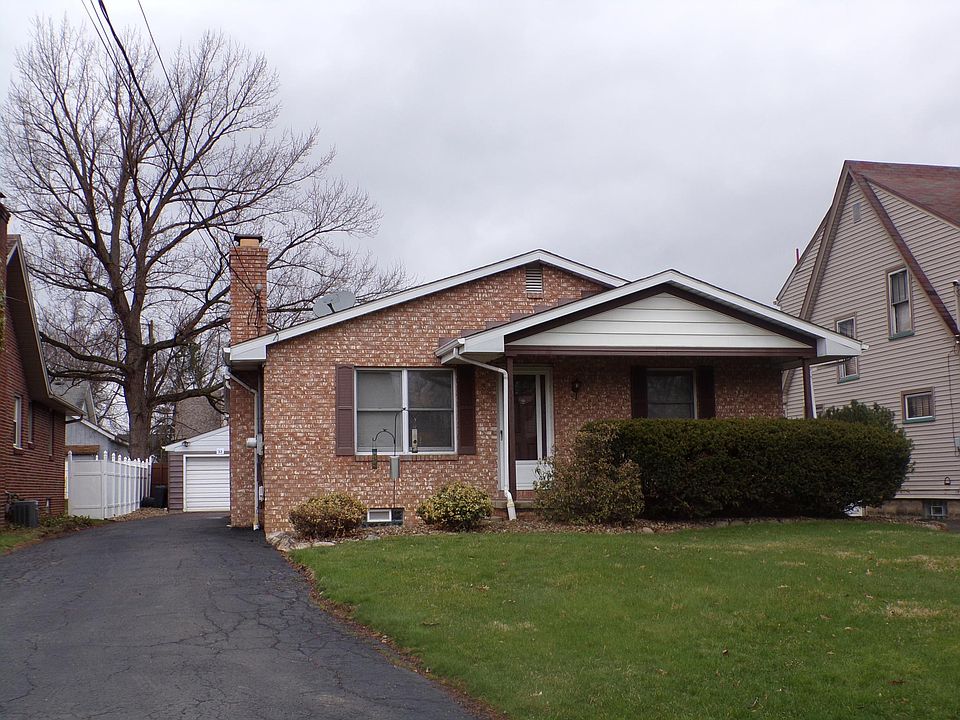 1st image of 32 Leighton Ave #34