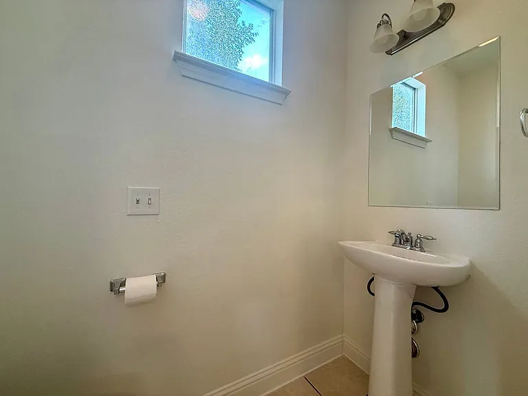 6916 Meador Ave — Photo 7