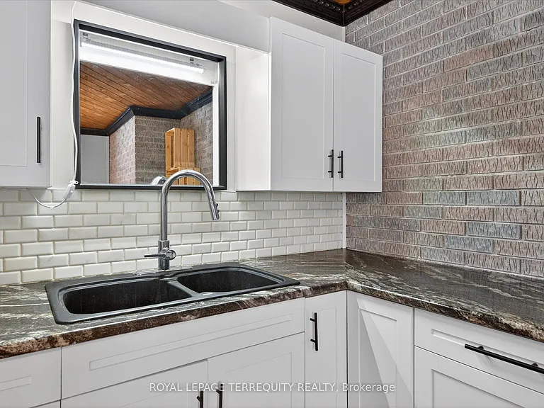 12 Concession St #A — Photo 8