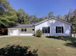 915 Navajo Trl, Covington, GA 30016
