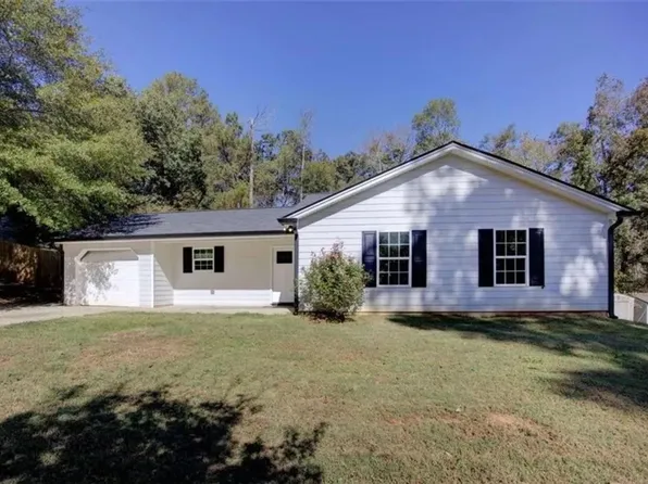 915 Navajo Trl, Covington, GA 30016