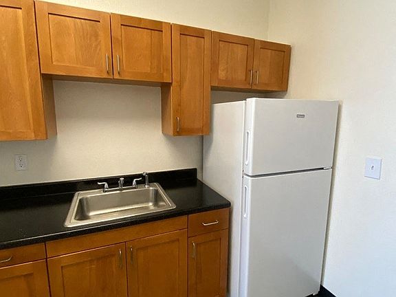 5th image of 2520 Church St #209