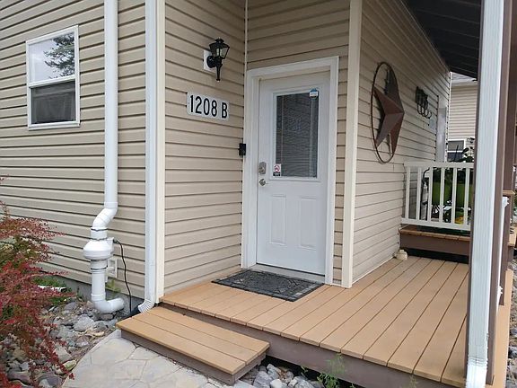 2nd image of 1208 4th Ave E #B