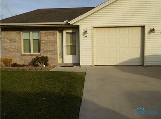 214 Meadow Rd, Archbold, OH 43502