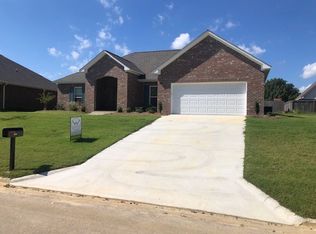 319 Battlefield Dr, Tupelo, MS 38801