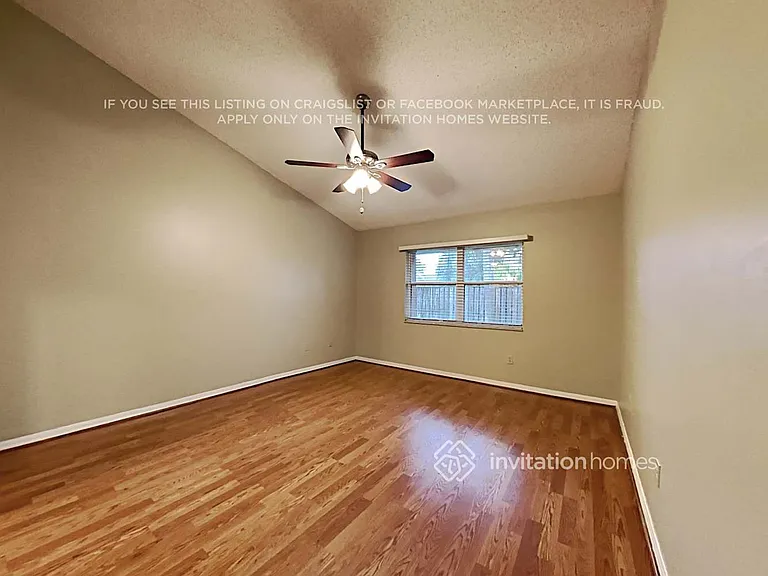 12841 Meadowbreeze Dr — Photo 10