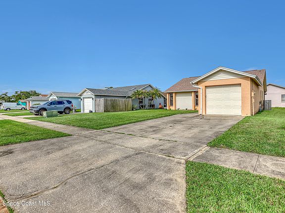 3rd image of 3710 Dogwood Ct