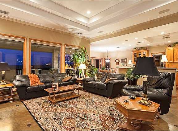 4th image of 315 Harbor Dr