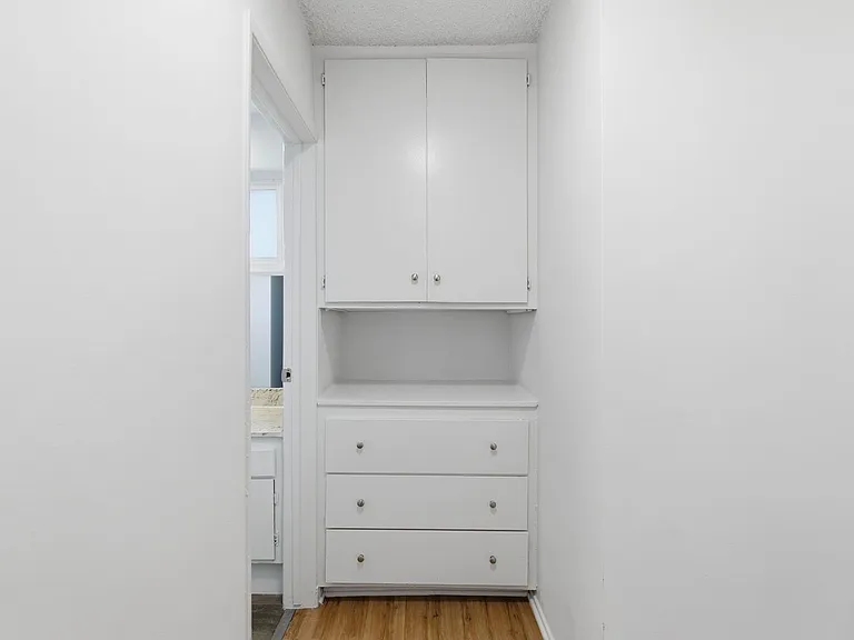 6640 Darby Ave — Photo 50