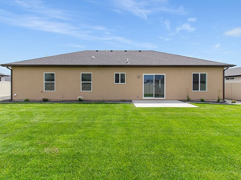 962 Quartz Rd — Photo 3