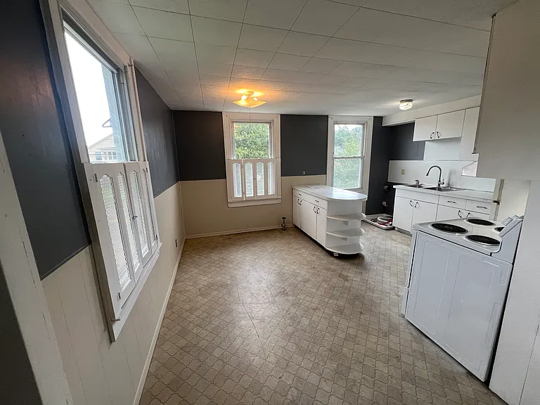 418 N Main St #B — Photo 5