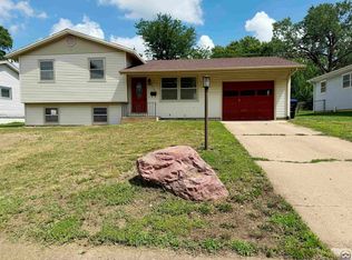 5036 SW 26th Ter, Topeka, KS 66614