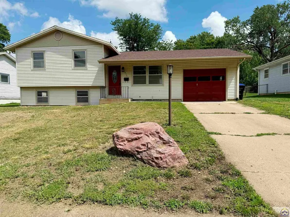 5036 SW 26th Ter, Topeka, KS 66614