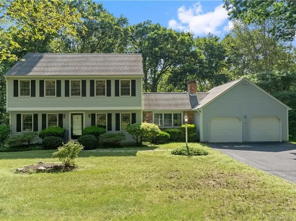 11 Old Dobbin Lane, Essex, CT 06442