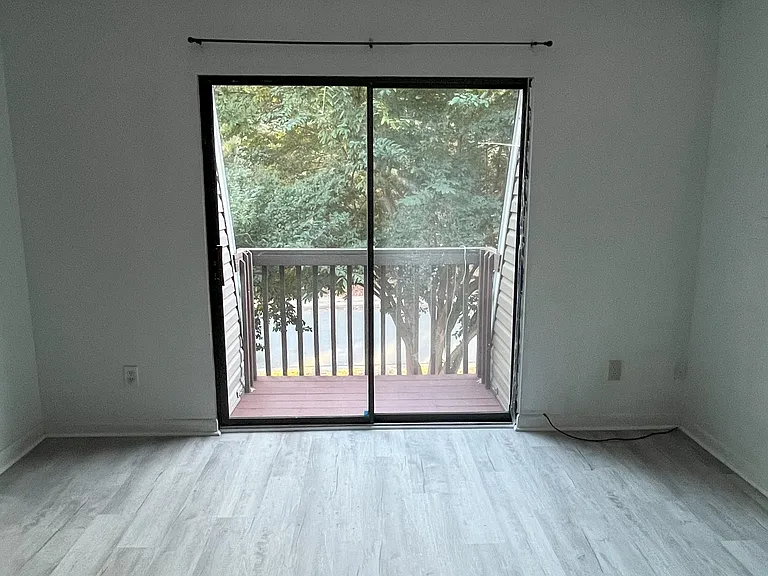 279 Summerwalk Cir — Photo 17