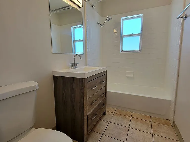 4882 Cape May Ave. — Photo 26