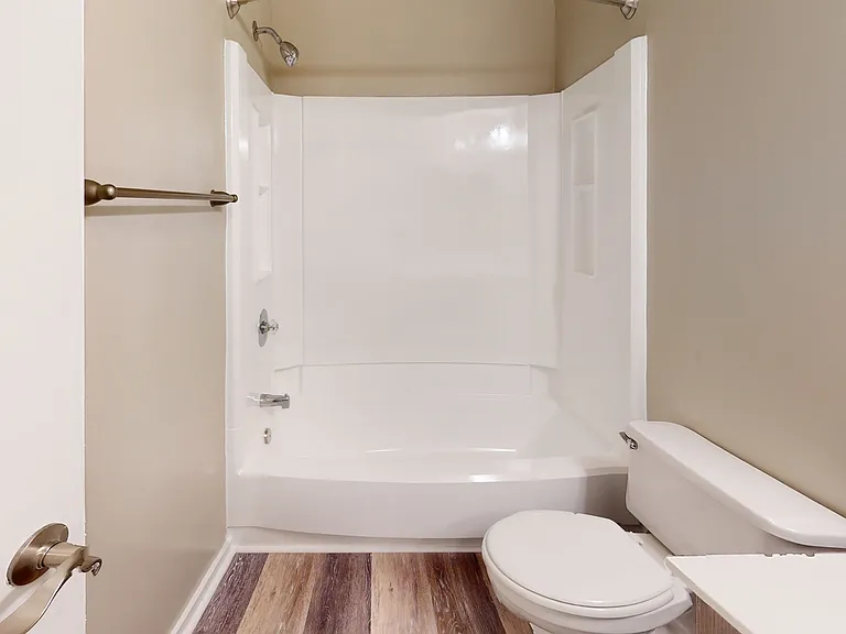Seneca Place — Photo 92