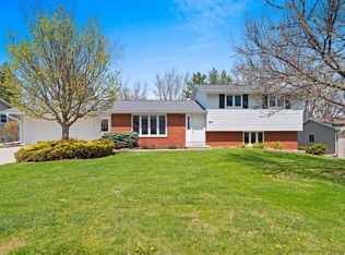 1616 Bruce Ln, Green Bay, WI 54313