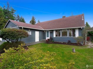 8420 Maplewood Ln, Edmonds, WA 98026