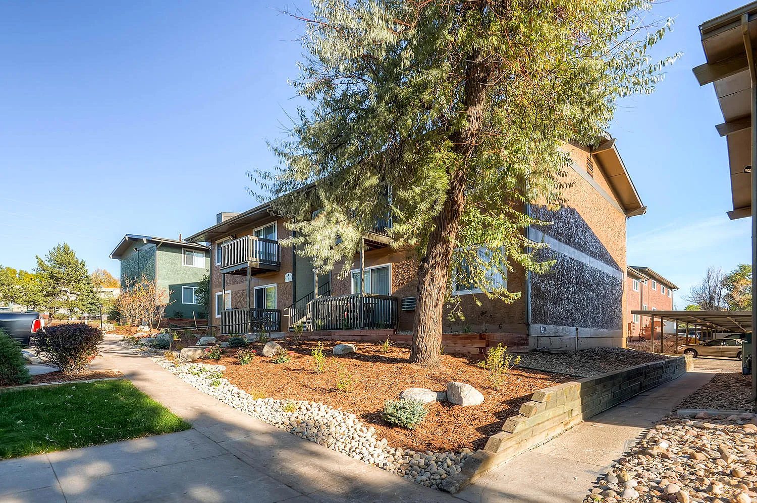 Greentree Village Apartments — Photo 3