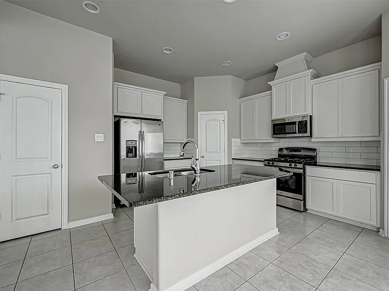 315 Biltmore Loop — Photo 14