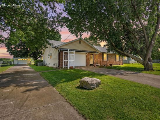 800 E Prairie Lane, Ash Grove, MO 65604