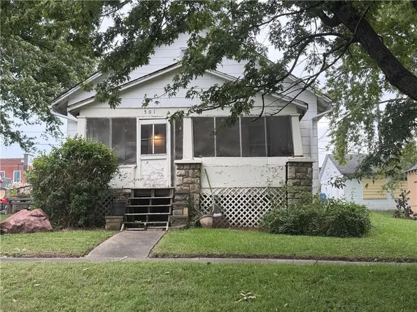 501 E 5th St, Tonganoxie, KS 66086
