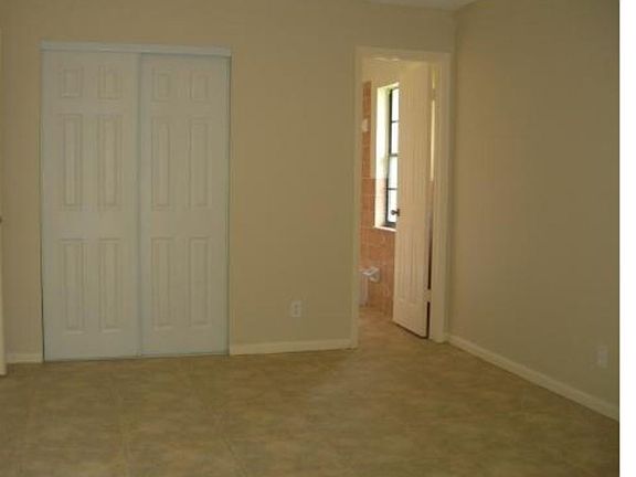 C1B5CC52-56F4-4EB7-95B9-68D55D1023B4