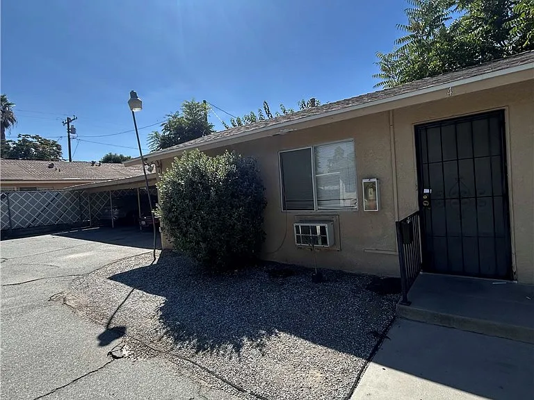 1955 E Devonshire Ave #1955 — Photo 9