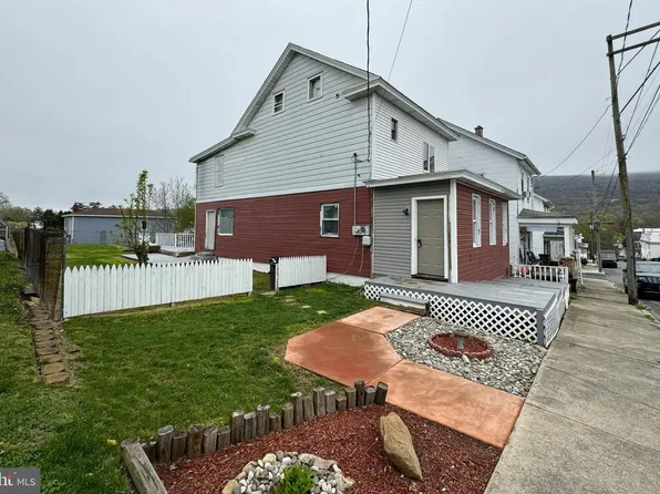 211 Tunnel St, Williamstown, PA 17098
