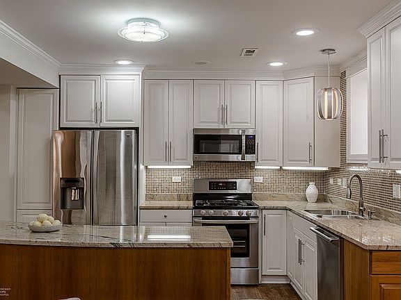 5th image of 5620 N Wayne Ave #1