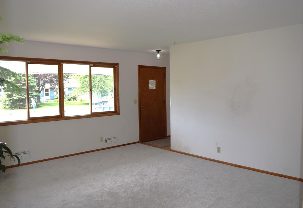 Apartment in Blaine, Oak Park - More