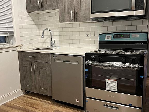3rd image of 5966 N Paulina St
