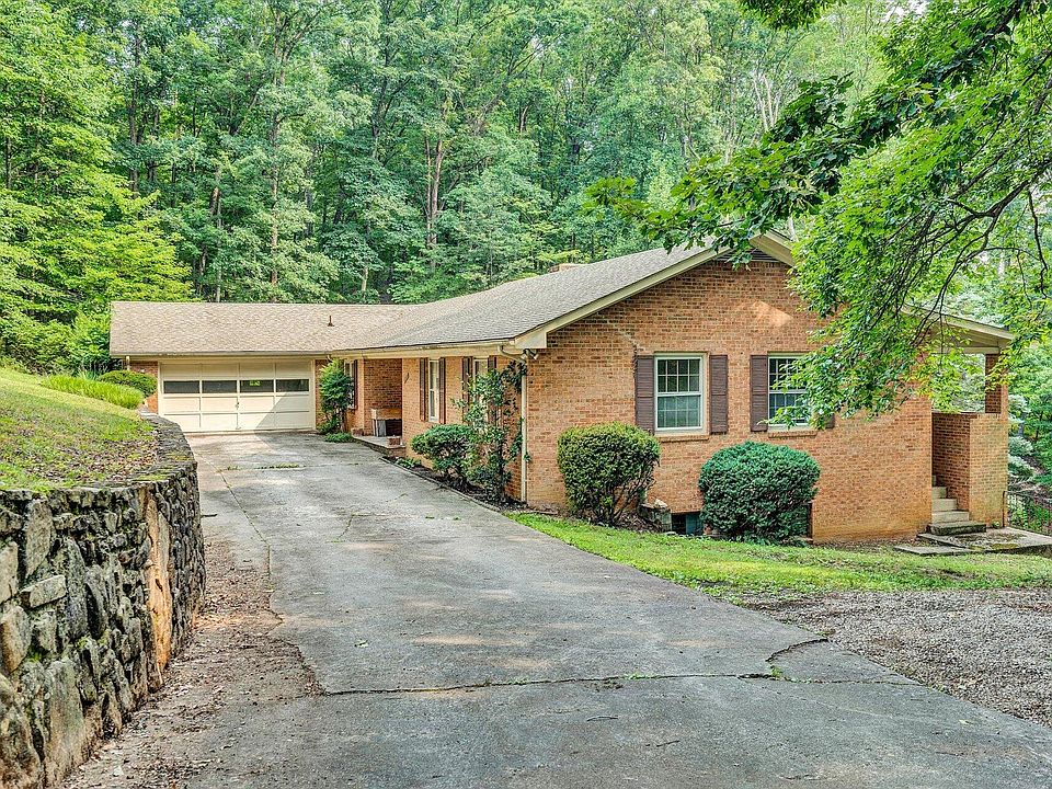 1st image of 1643 Mountain Heights Dr