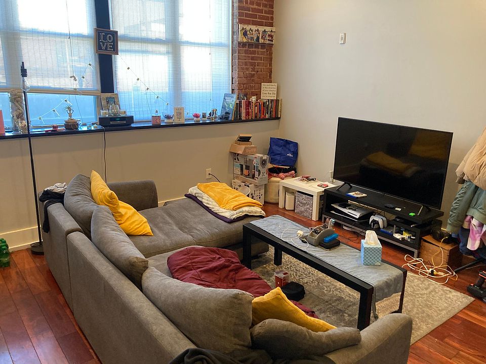 1st image of 1025 E Montgomery Ave #5