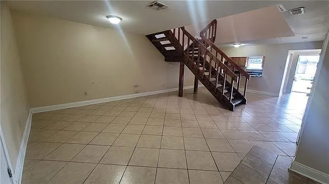 2 bed, 2.5 bath, 1400 sqft, $1,100 — Photo 3