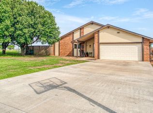 16126 Jennifer Ln, Kingfisher, OK 73750