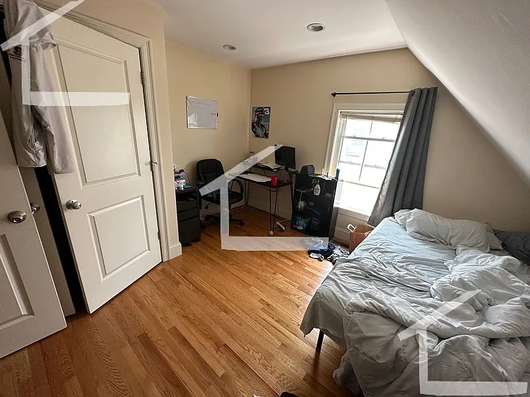 23 Lothrop St #2 — Photo 14