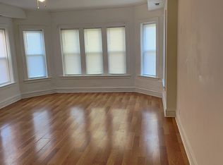 6324 N Claremont Ave #3, Chicago, IL 60659