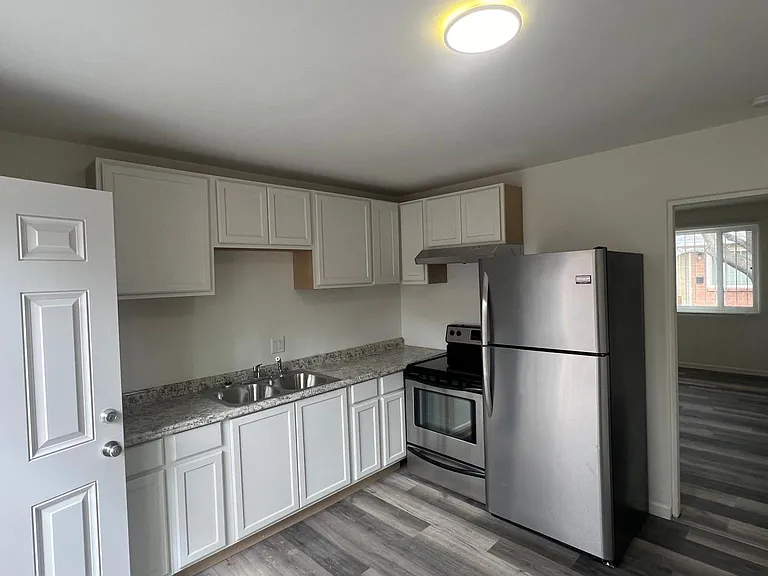 1029 Louisiana Blvd SE #C — Photo 4