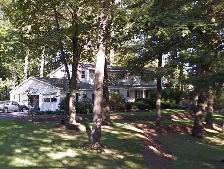 2nd image of 8 Forest Dr