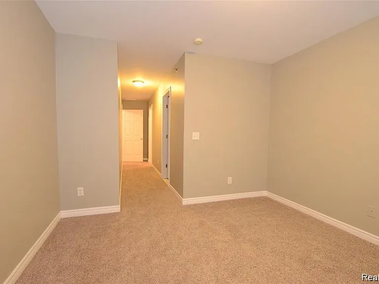 263 S Village Way #23 — Photo 33