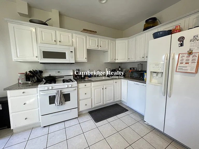 56 Hobson St #2T — Photo 2